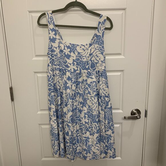 Dresses & Skirts - Blue & White Floral Tiered Sundress - NWT